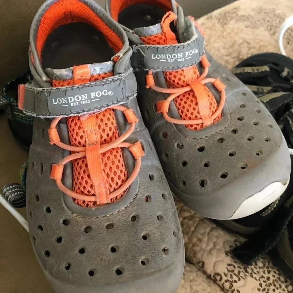 London Fog Gray Orange Plastic Shoe